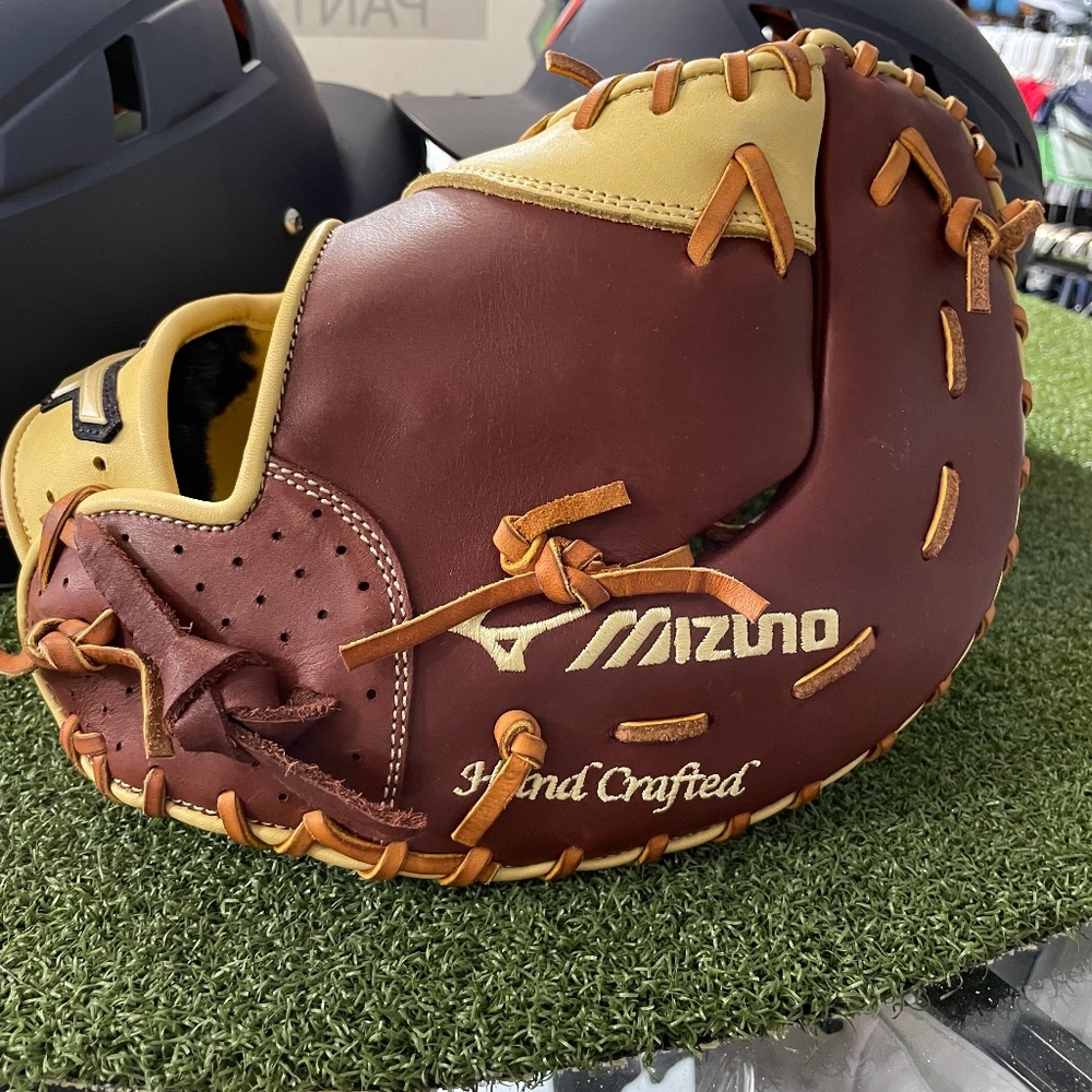 Softball/baseball gear